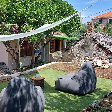 Holiday Home Jere Postira Exterior photo